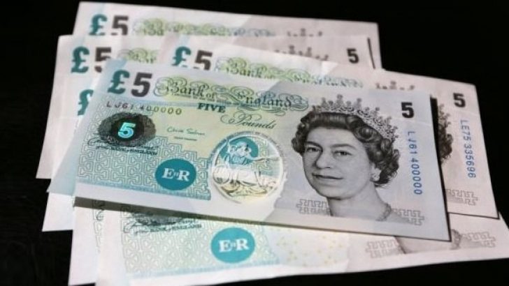 İngiltere de plastik banknot kullanan ülkeler arasına girdi